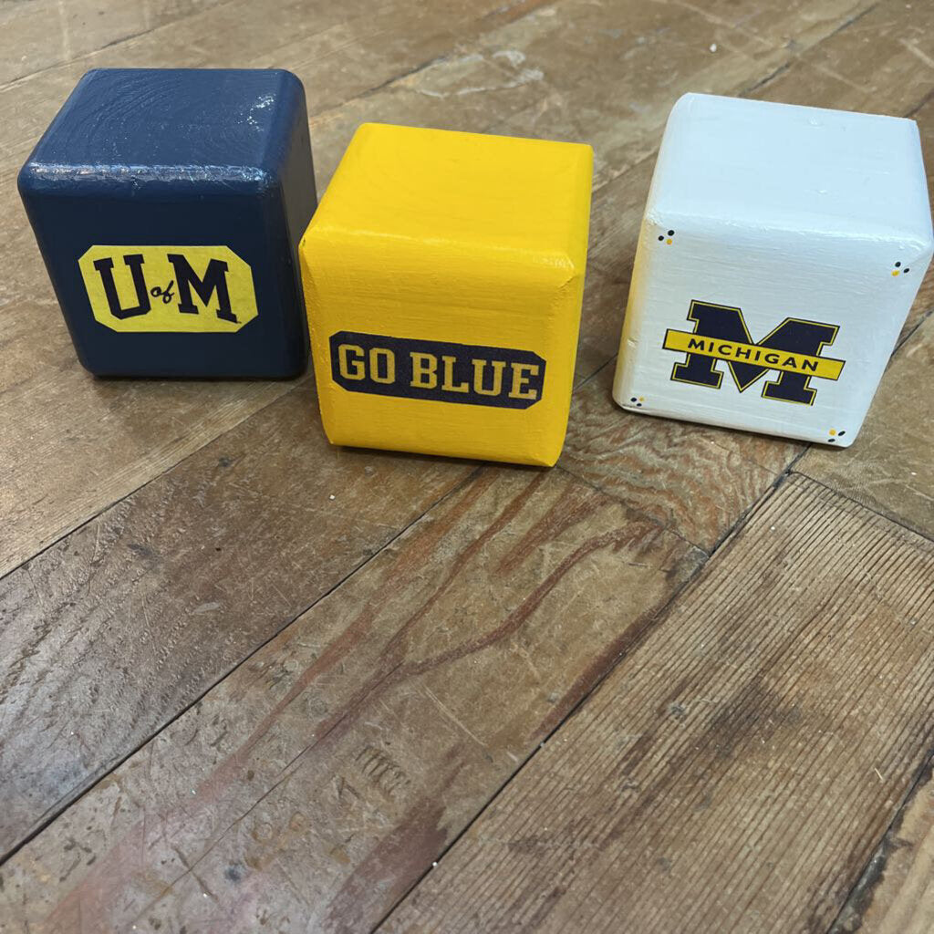 Set of 3 MI Cubes