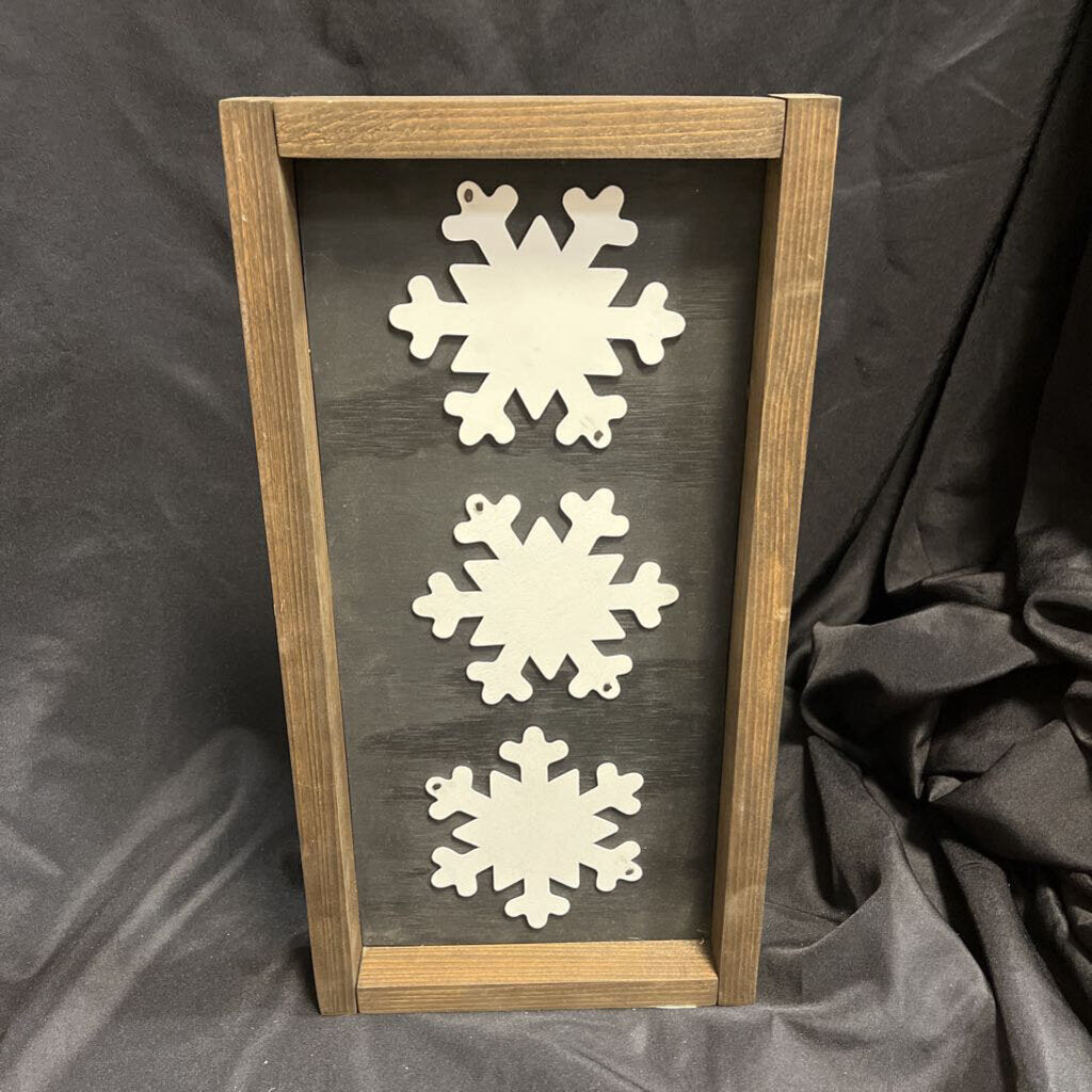 Framed 3 Snowflake Sign