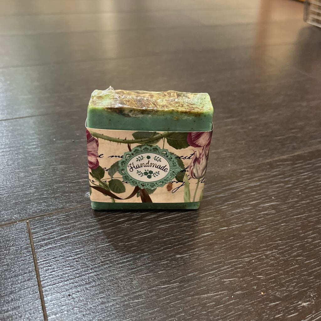 Clove Sweet Orange Hint of Honey Goatmilk Soap Bar