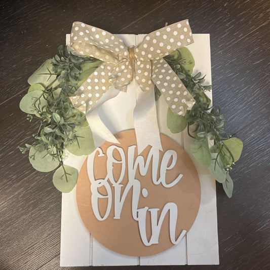 White Shiplap CAE Base