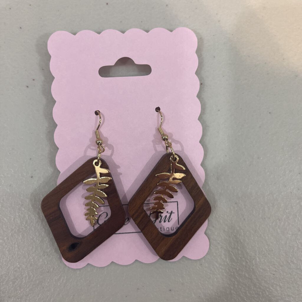 Wood Frame w/ Gold fern Earring