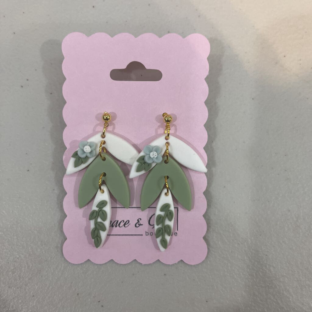 Sage & Cream Clay Floral Earring