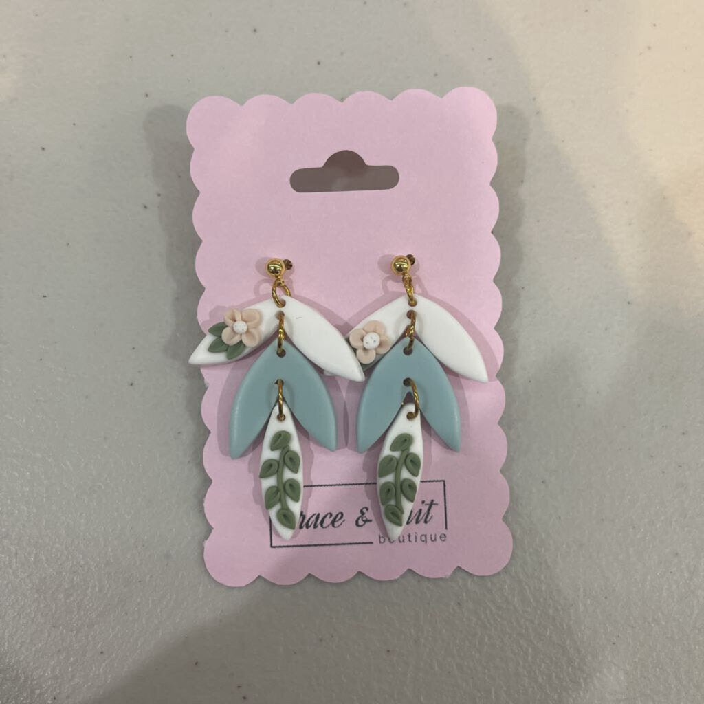 Light blue & Cream Clay Floral Earring