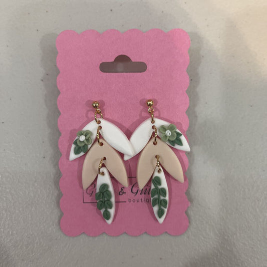 Cream & Peach Clay Floral Earring