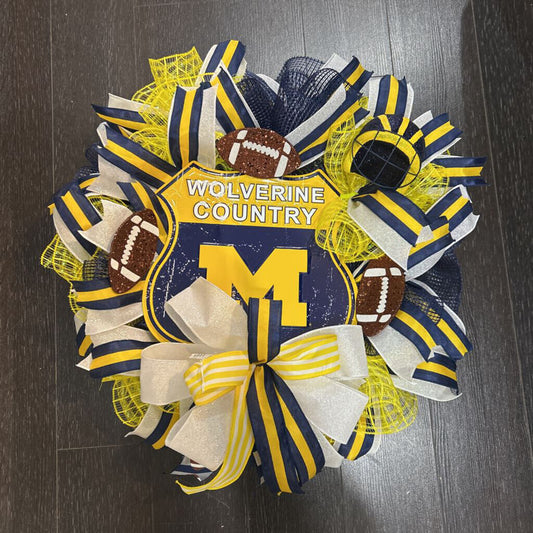 Michigan Wreath with Wolverine Country metal sign