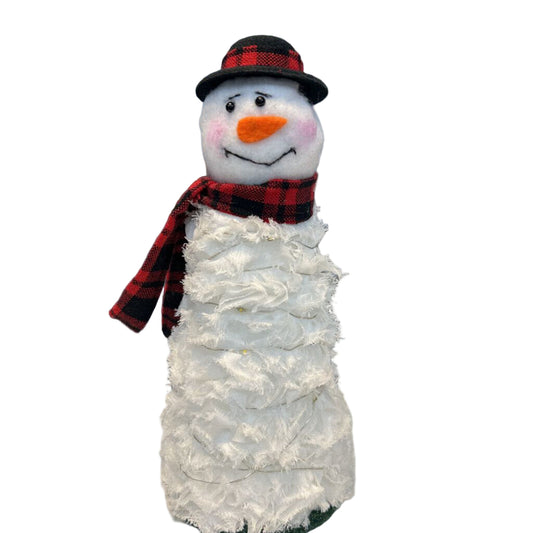 Gnome lighted with black hat