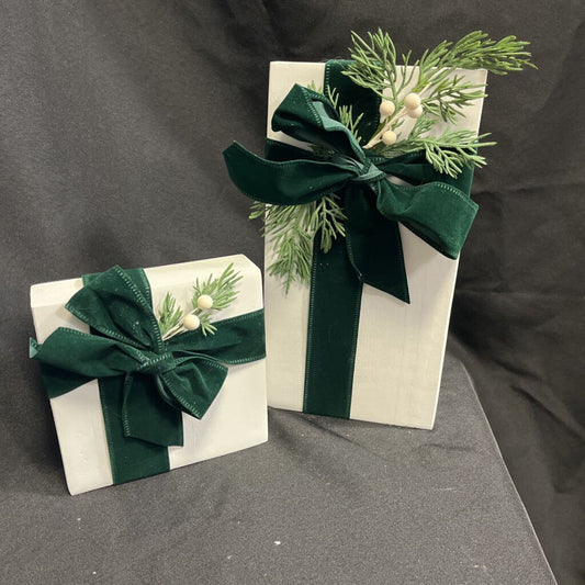 White Set Of 2 Skinny Wood Christmas Presents