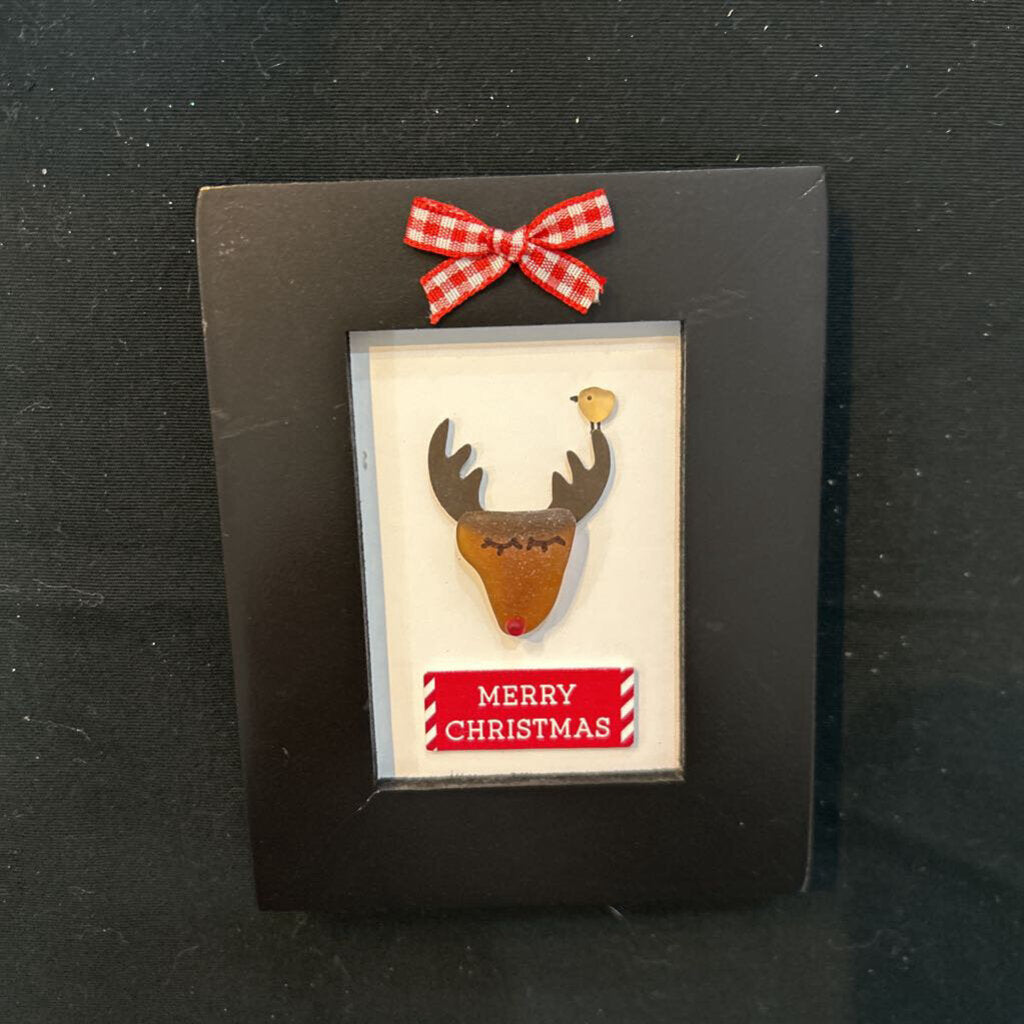 Sm Black Frame Reindeer Merry Xmas Beach Glass