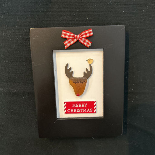 Sm Black Frame Reindeer Merry Xmas Beach Glass