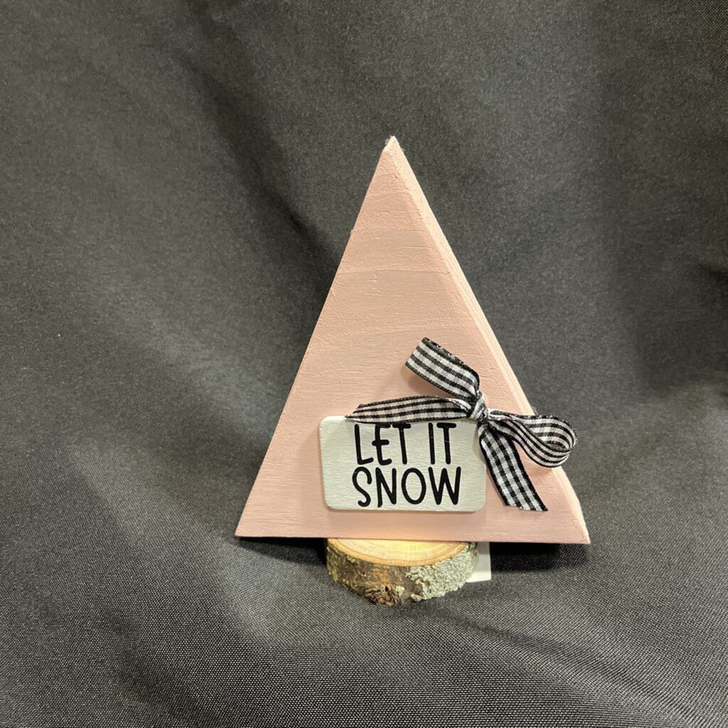 Mini Christmas triangle (let it snow)