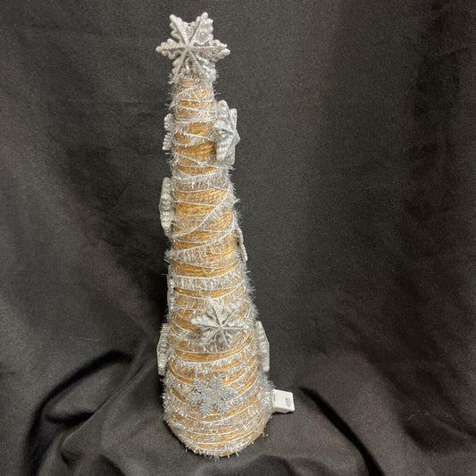 Silver Tree Lg (Lighted)