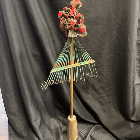 Rake Tree w/Butter Churner Stand