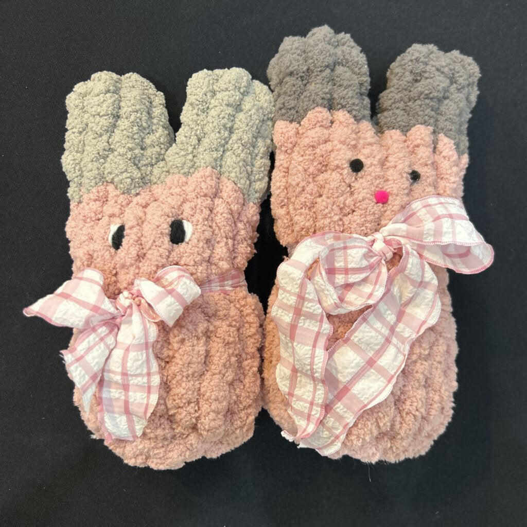 Crocheted Peep Mauve with Gray Ears