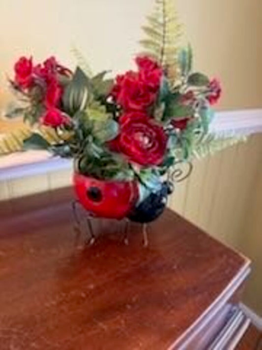 Floral Tapletop Lady Bug