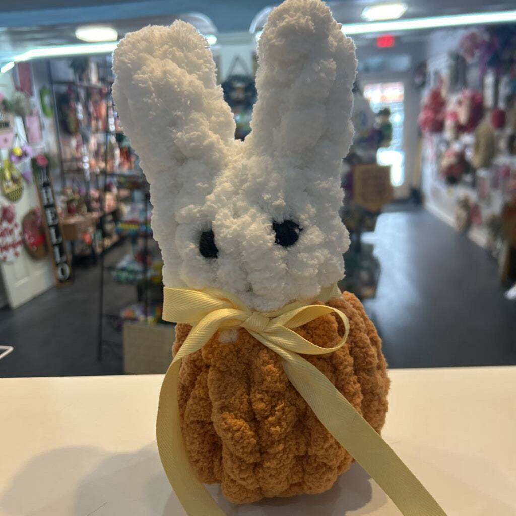 Crocheted Peep Butterscotch, white ears, yellow bow