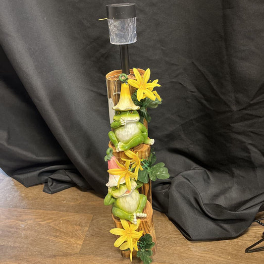 2 Frogs in Hats Solar