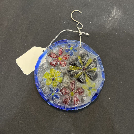 Floral Suncatcher, blue edge, 6" round