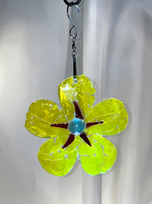 Suncatcher yellow 5" flower, w/ blue&red ctr