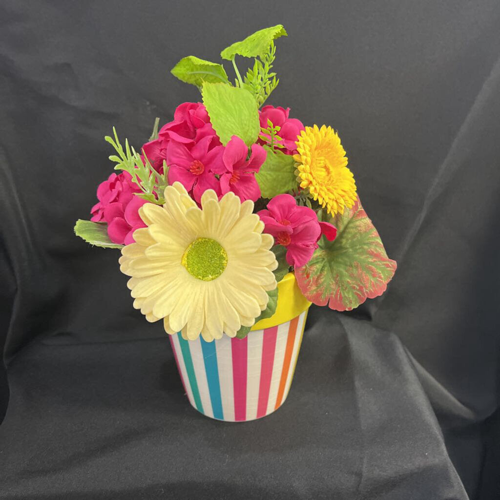 Striped Pot - small chip - discounted