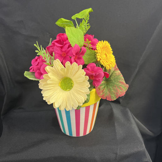 Striped Pot - small chip - discounted
