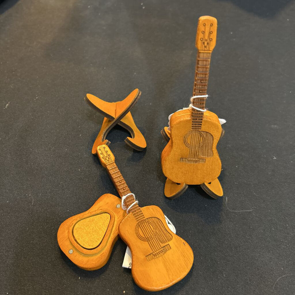 Wooden Guitar Pick Holder