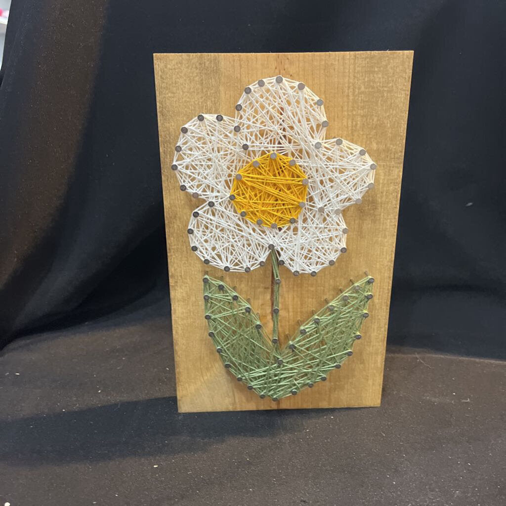 String Art Flower (white)