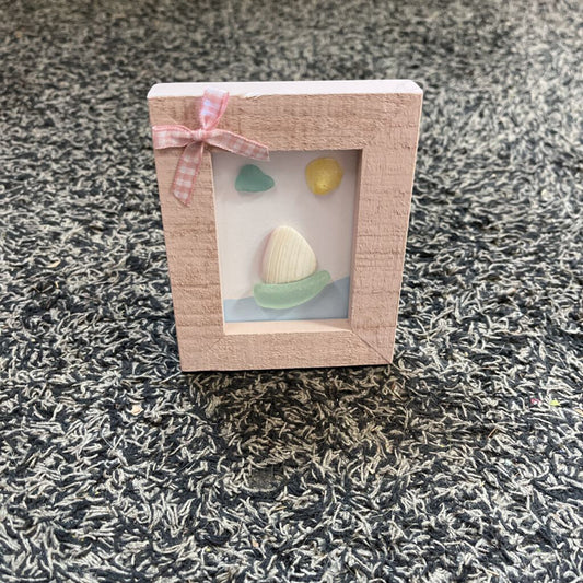 Sailboat (small pink frame)