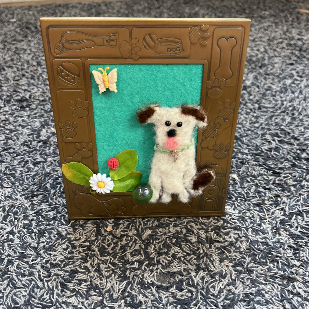 Dog Picture w/Gold frame