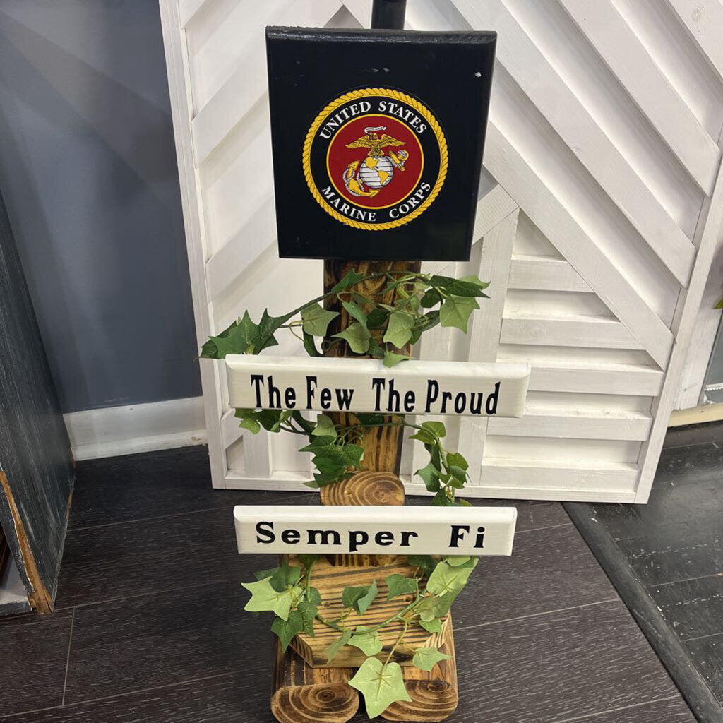 US Marine Corps Solar light