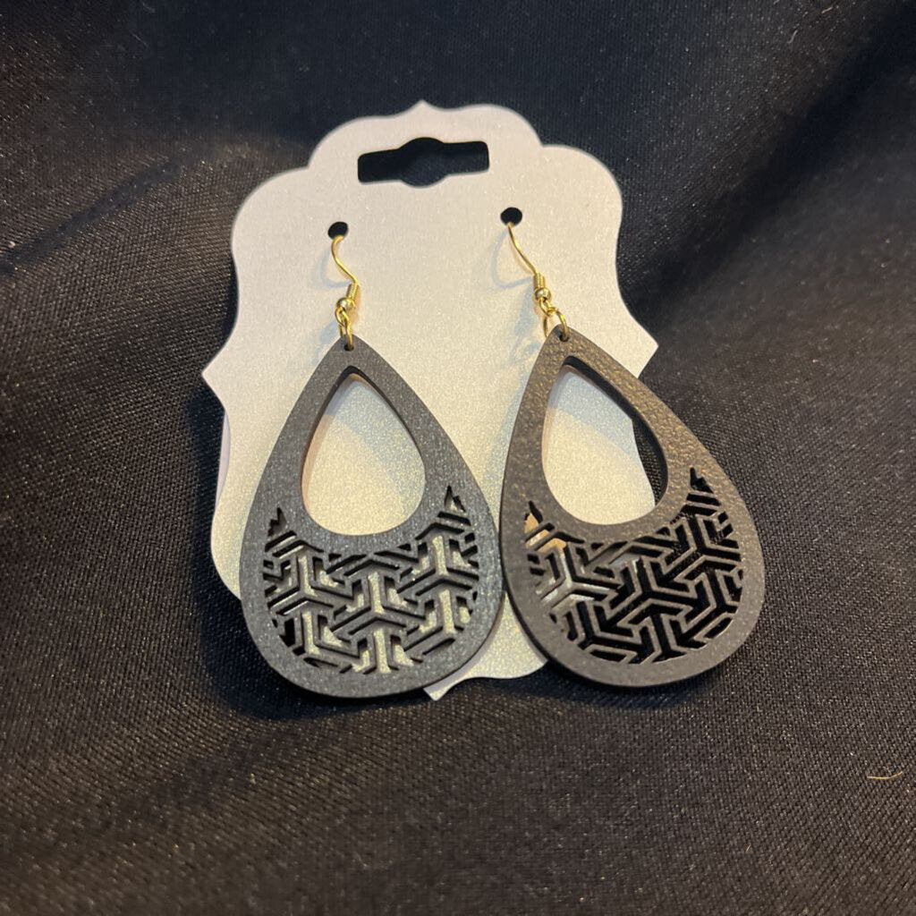 Black Teardrop Cutout Earring