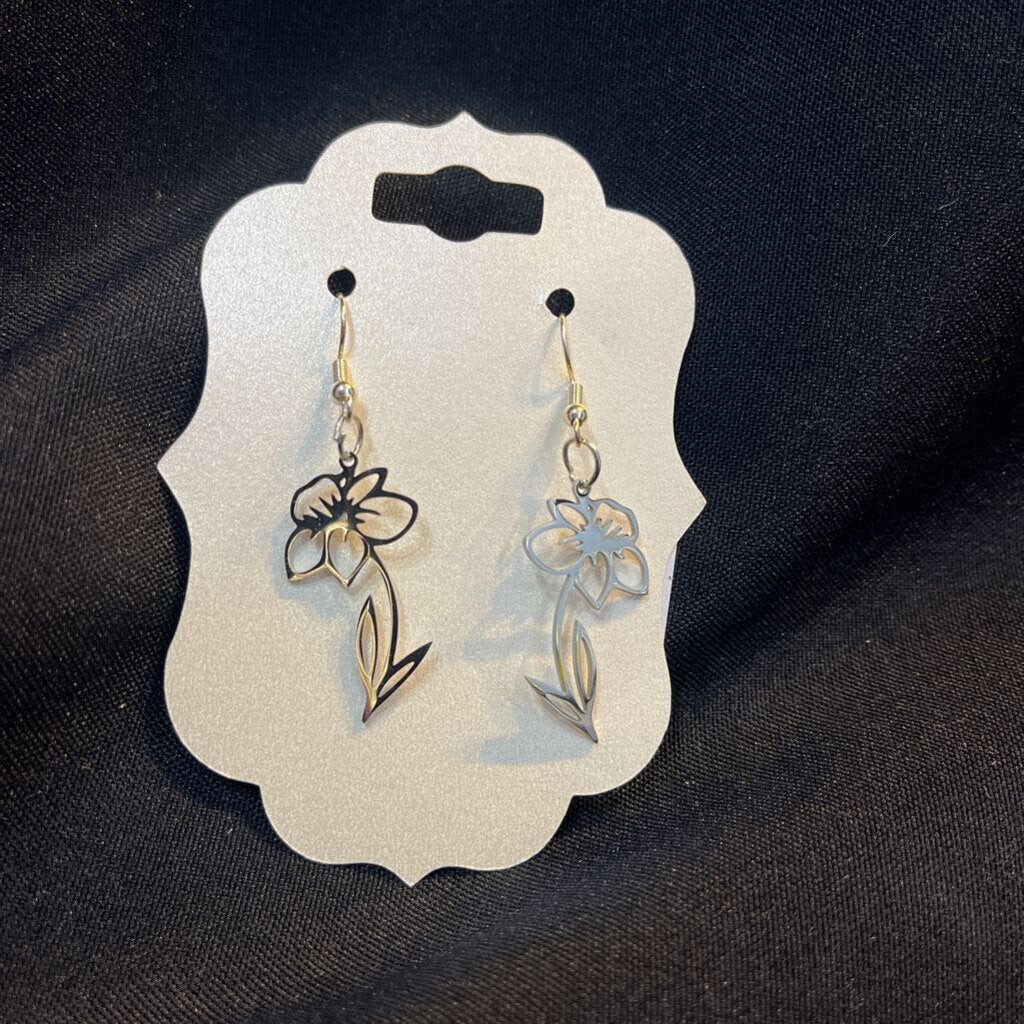 Silver Flower Cutout Earring