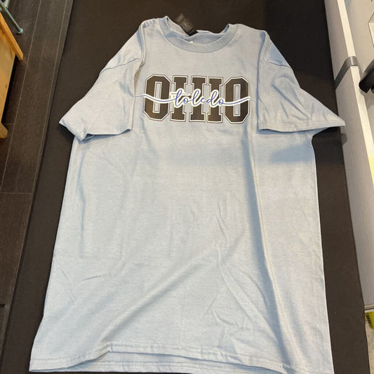 Toledo Ohio (Med, denim, t-shirt)