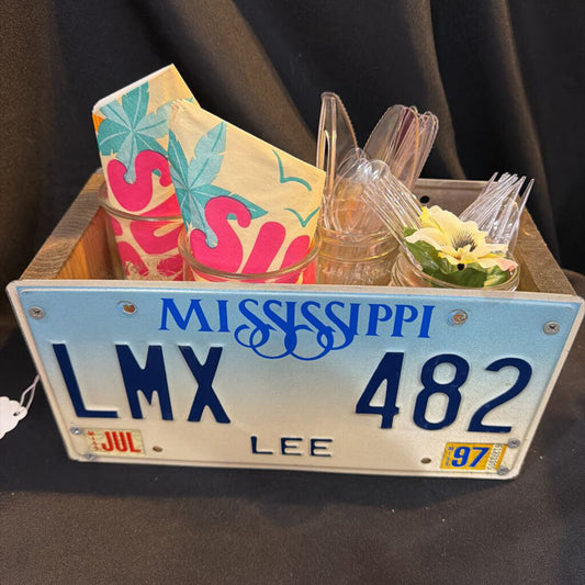 Wooden Picnic Box License Plate MS482
