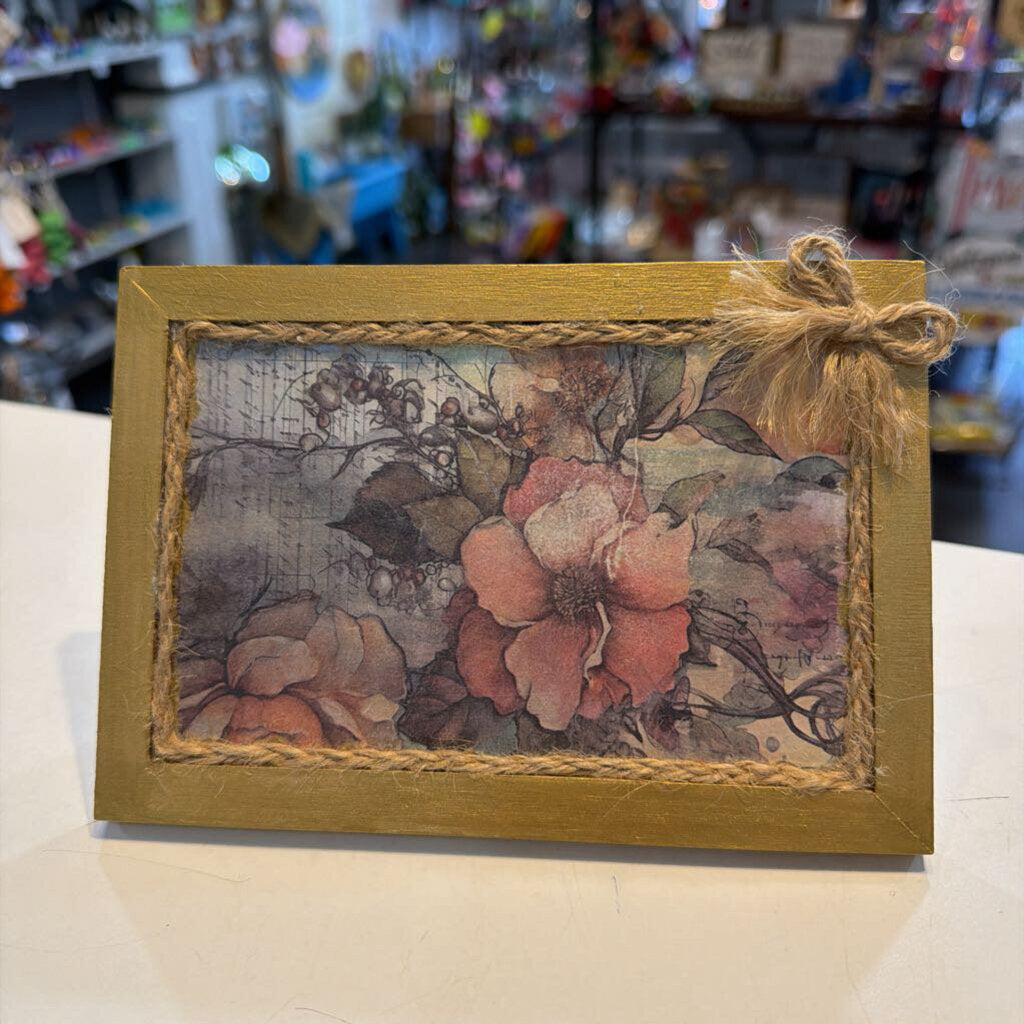 Small Picture Gold Frame