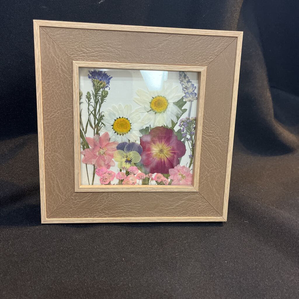4x4 Leather Frame with Pressed Flowers