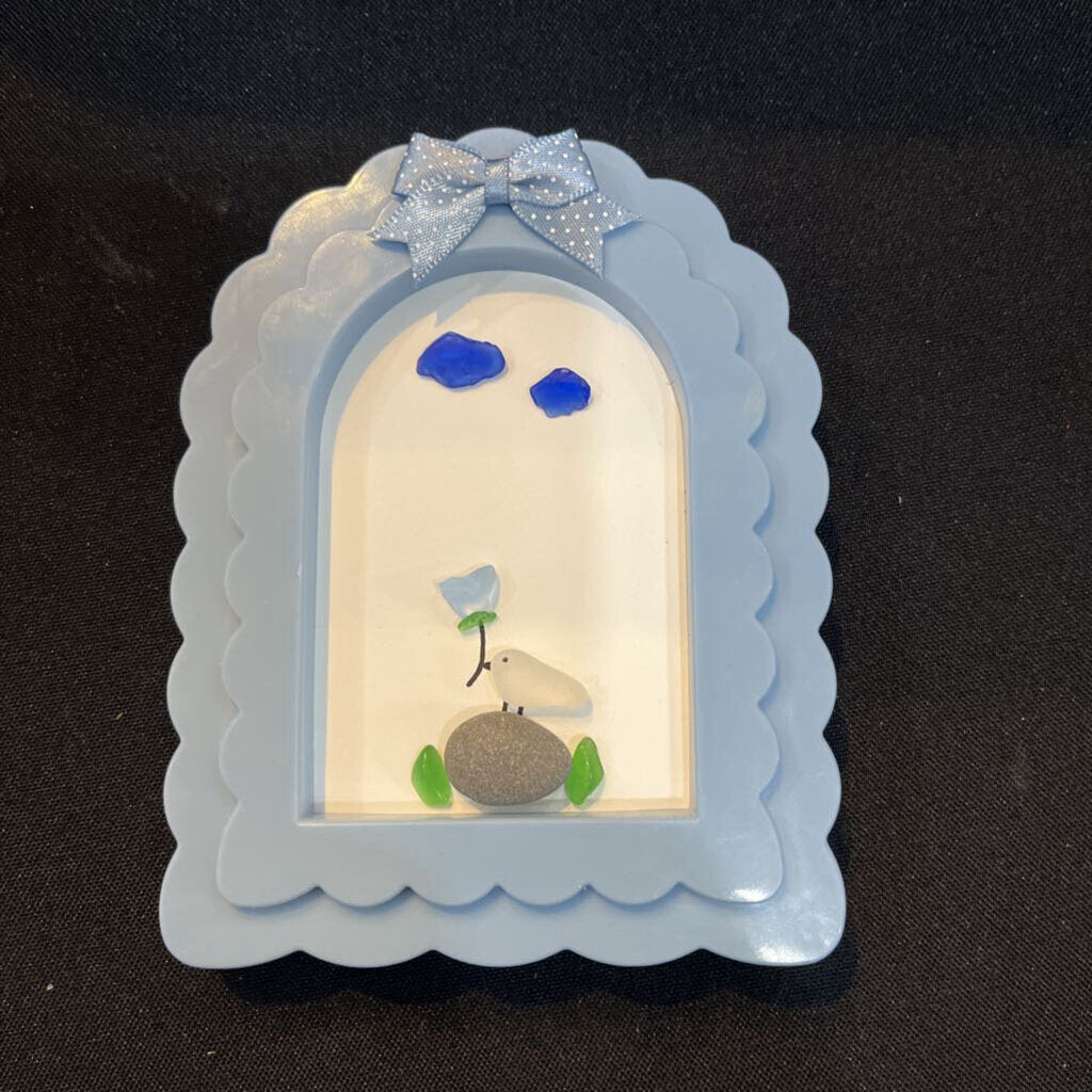 Small Blue Frame Bird on Stone w/Flower