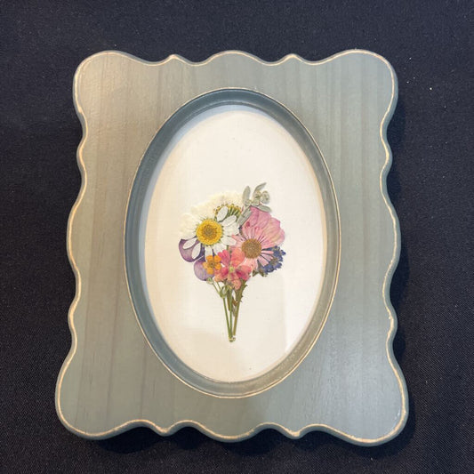 Fairy Bouquet (oval green frame)