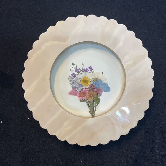 Fairy Bouquet (round pearl frame)
