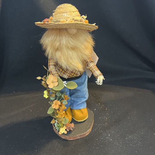 Farmer Gnome on Base
