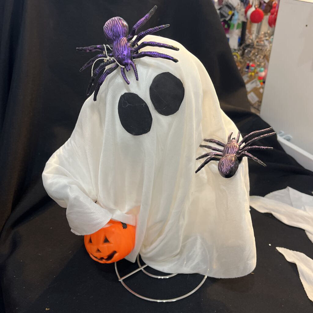 Ghost with Pumpkin & Spider (Lights)