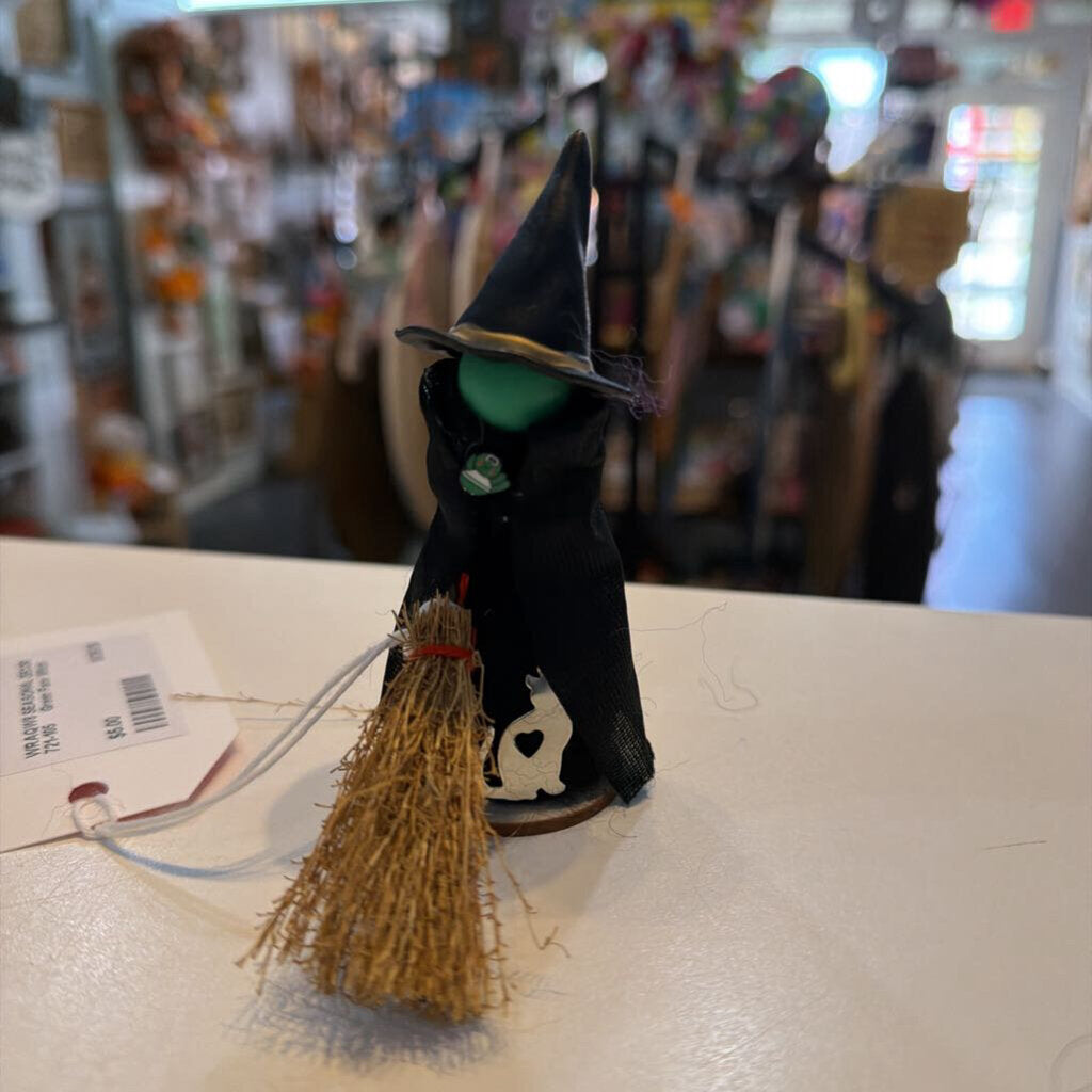 Green Face Witch