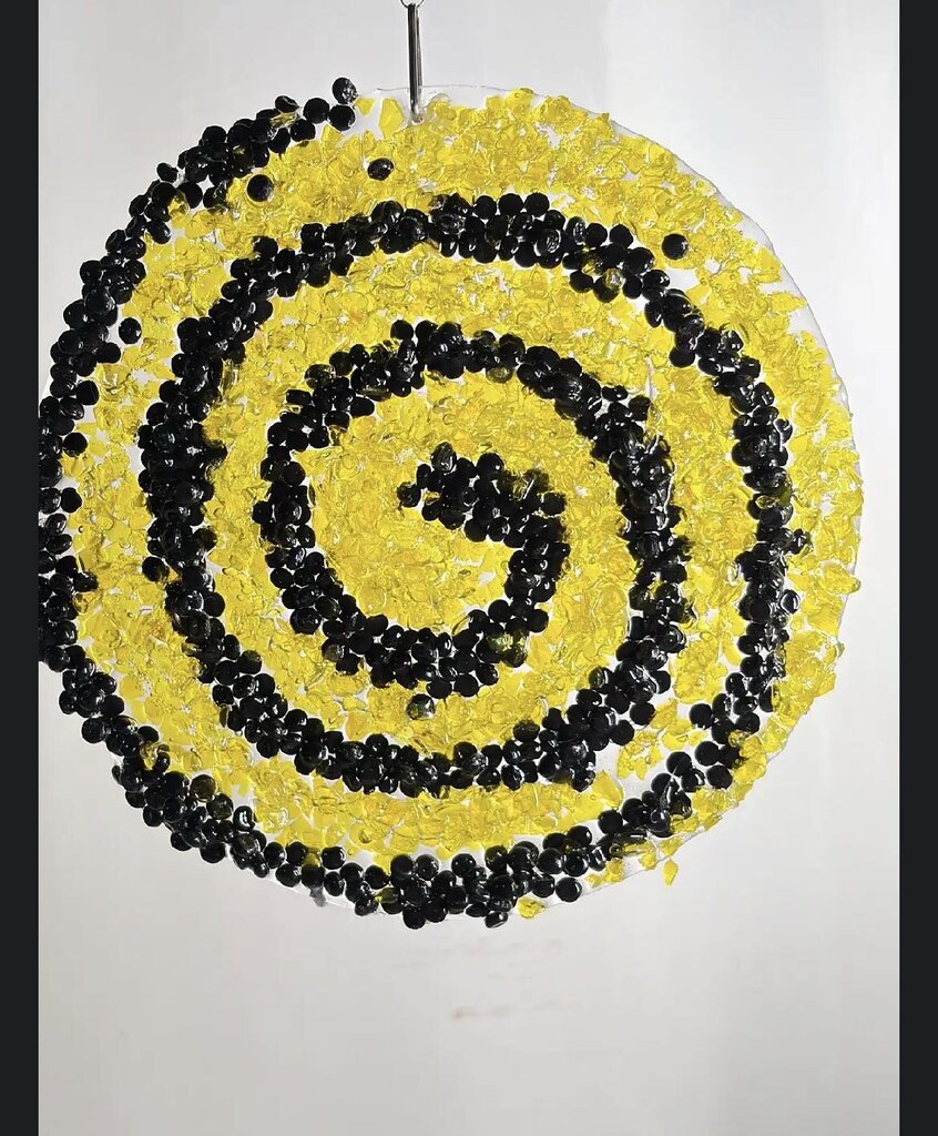 Spiral black/yellow round Suncatcher