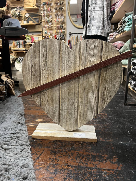 Porch Sitter Heart w/ arrow