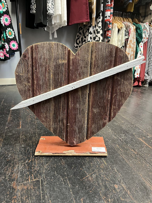 Porch Sitter Heart w/ arrow